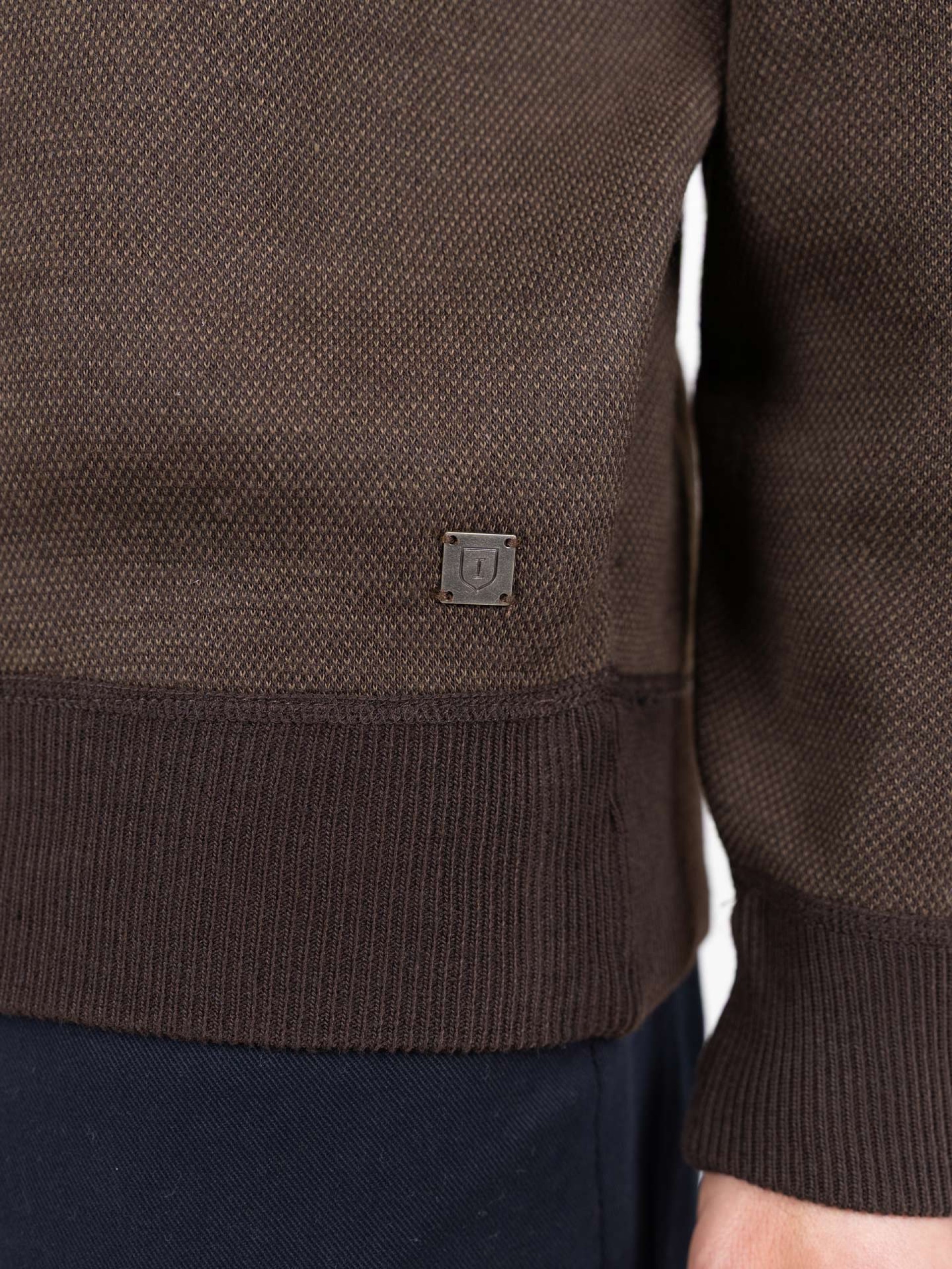 Malha de meio fecho polar com micro padrão