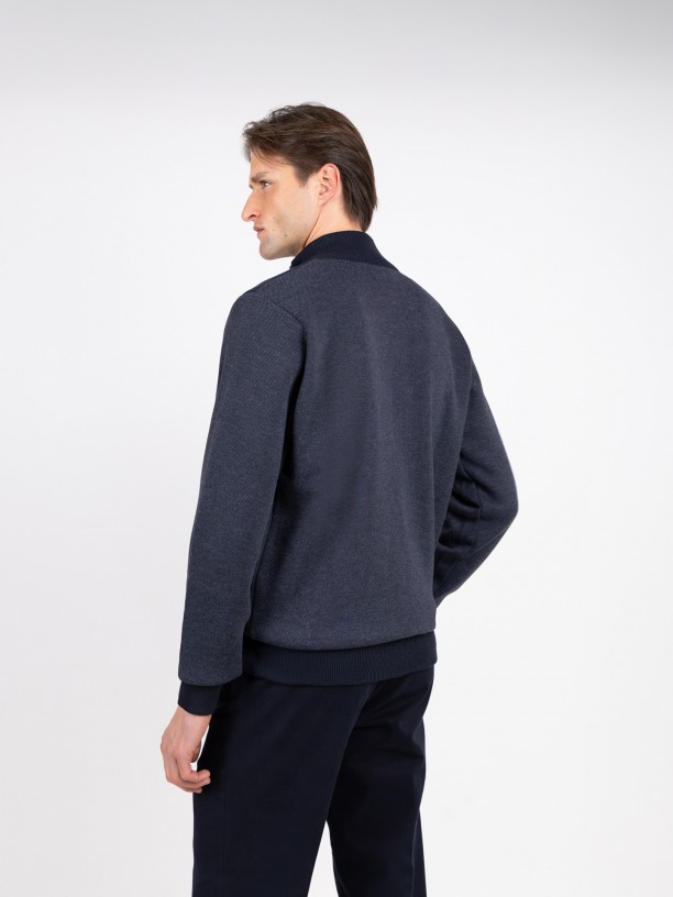 Casaco de malha polar com padro