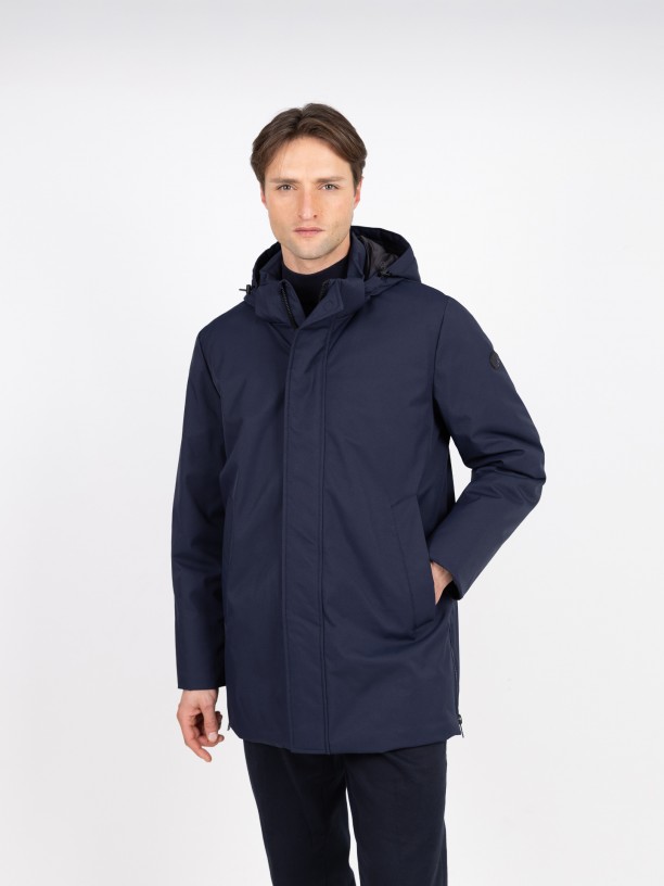 Parka técnica com capuz Parka técnica com capuz