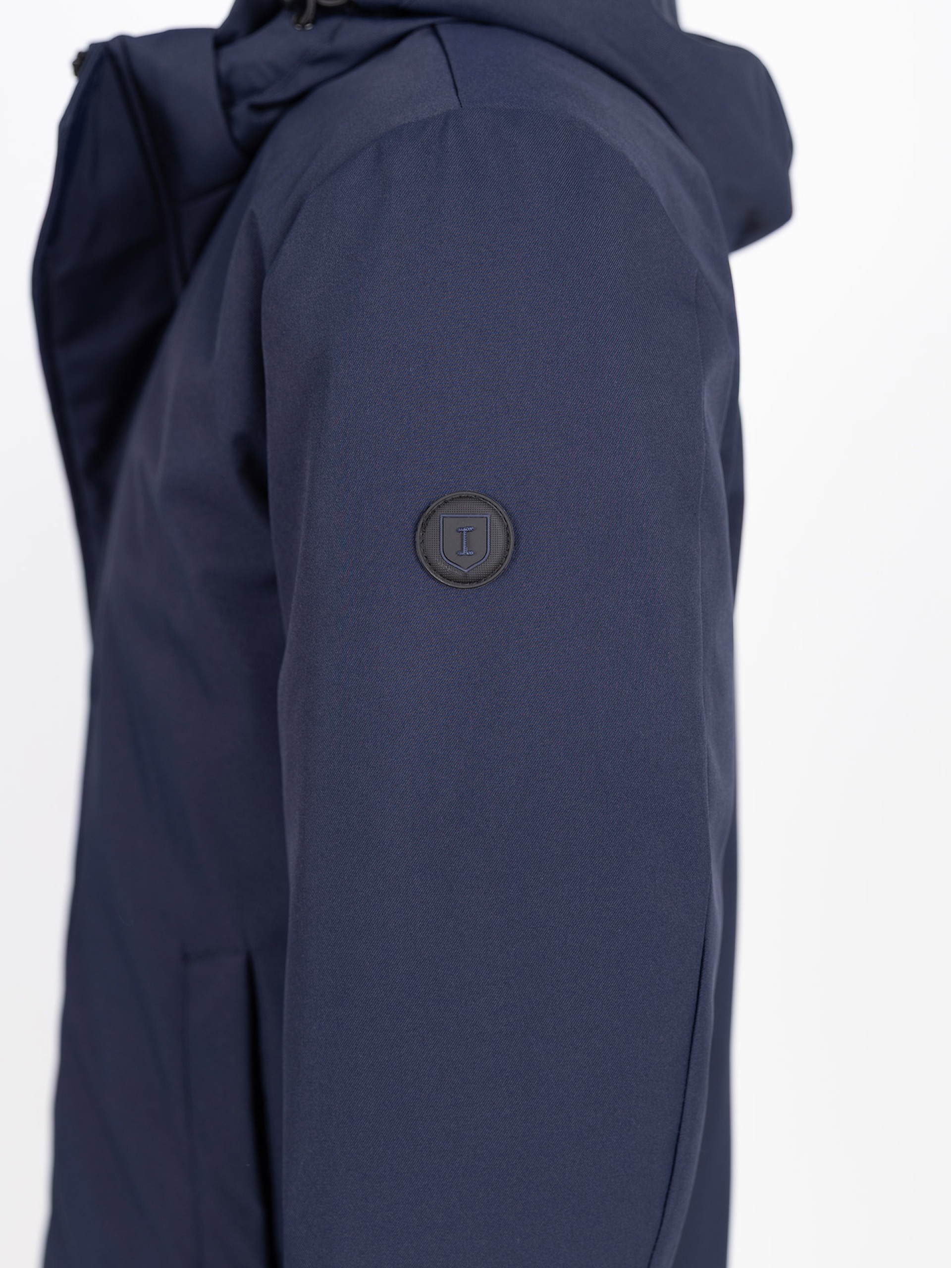 Parka técnica com capuz