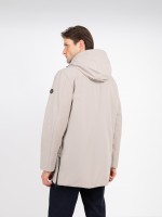 Parka técnica com capuz Parka técnica com capuz