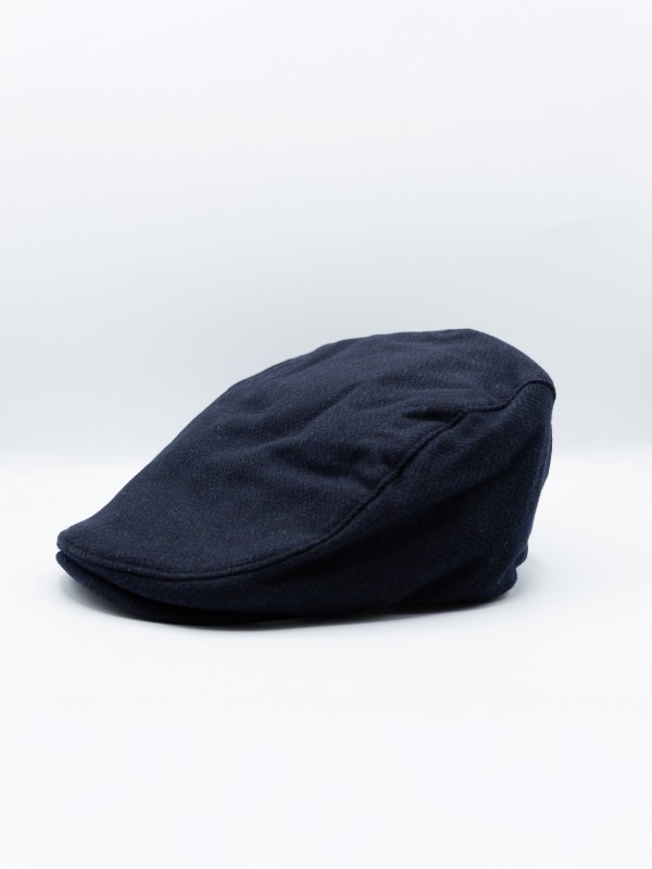 Wool beret with pattern