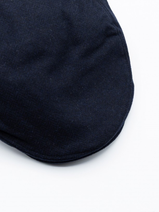 Wool beret with pattern Wool beret with pattern