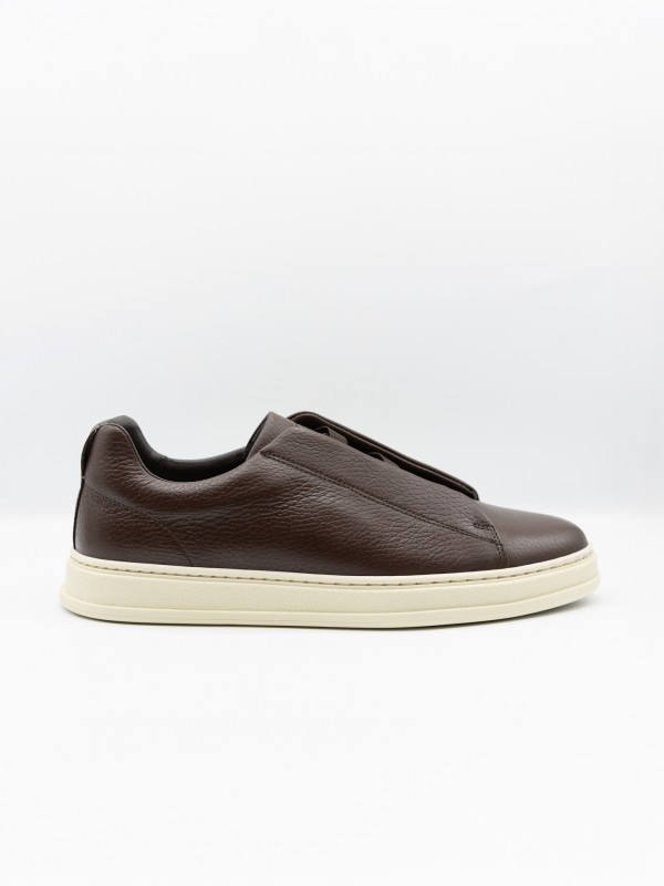 Casual leather sneaker