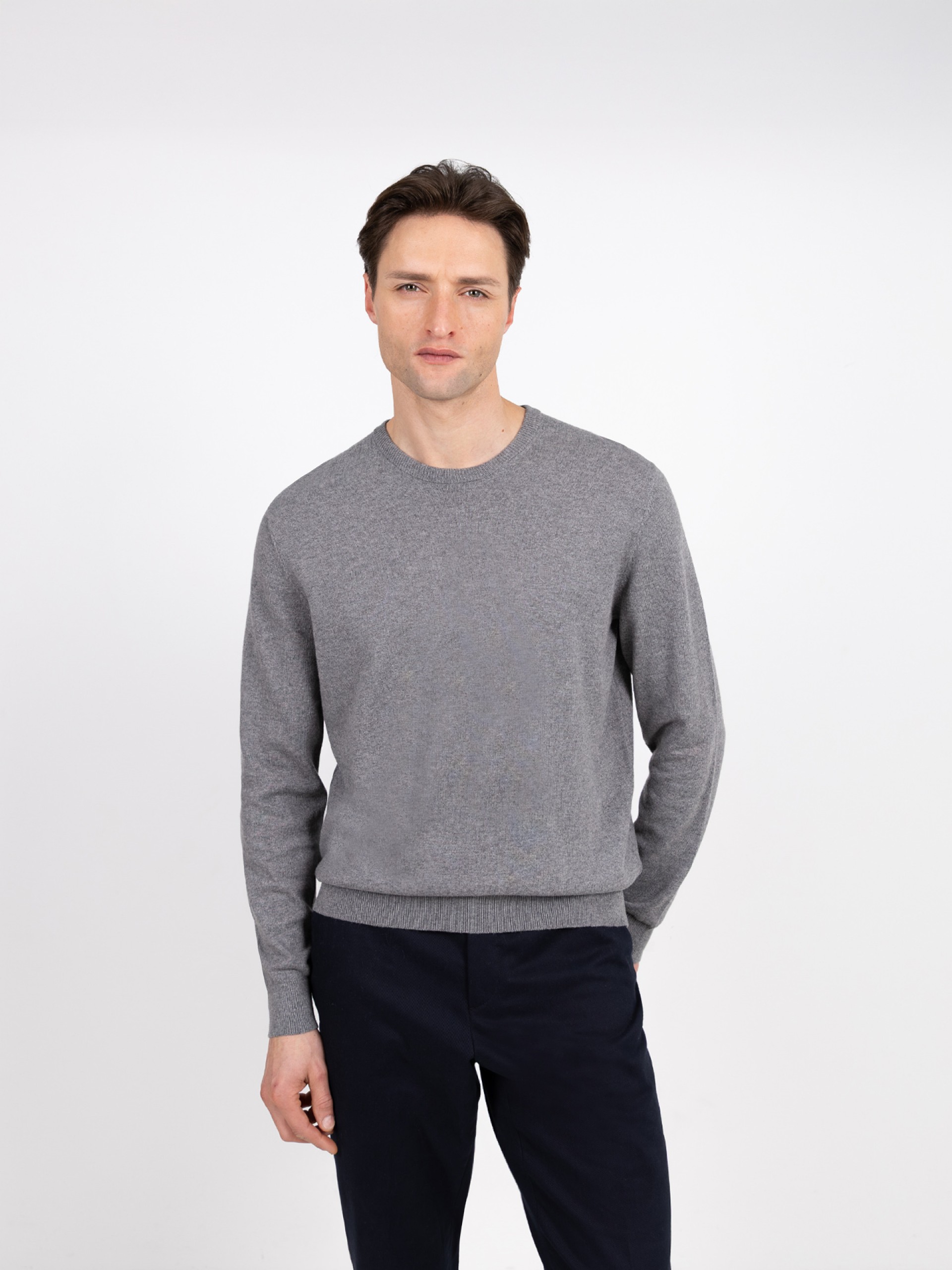 Cotton and Cashmere Knit Sweater with Round Neck