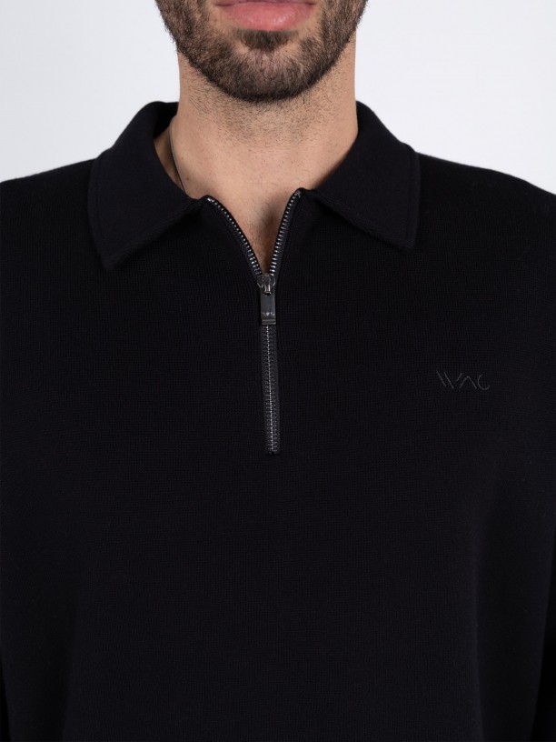 Plain half-zip knit with WAC logo