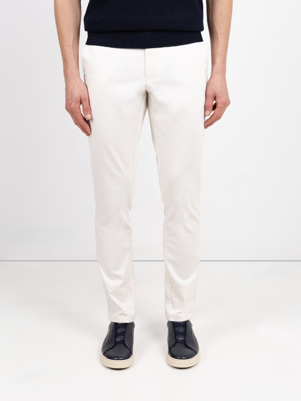 Pantalones chino de algod�n el�stico