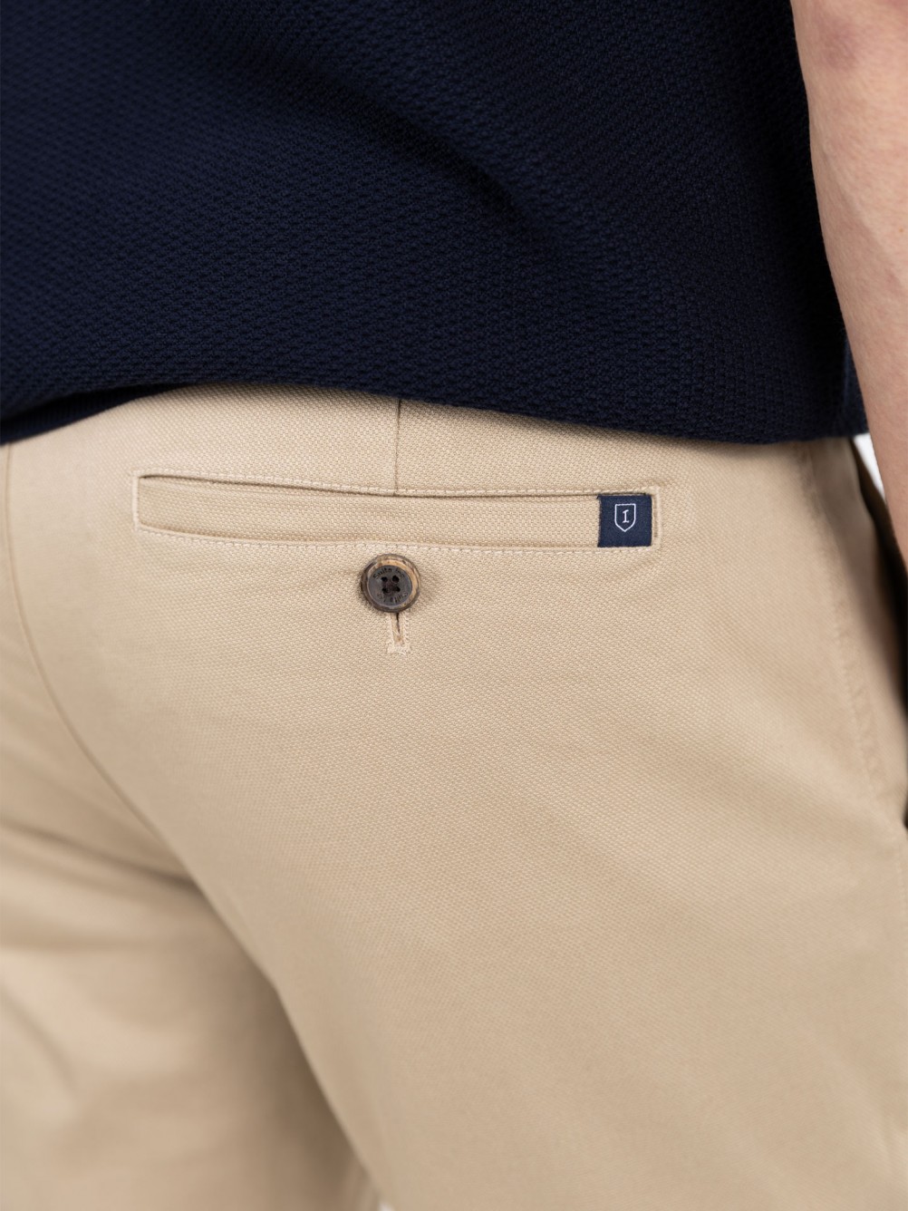 Pantalones chino de algod�n el�stico