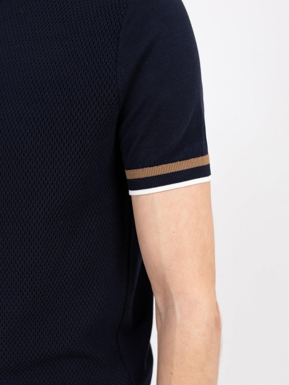 Polo de malha estruturada em algodão