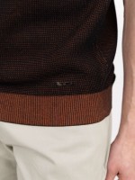 Polo de malha estruturada em algodão Polo de malha estruturada em algodão