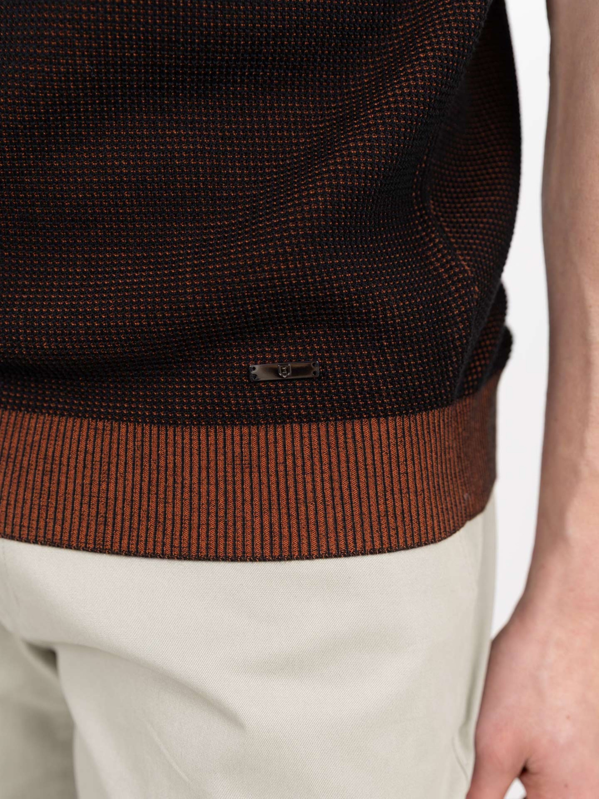 Polo de malha estruturada em algodão