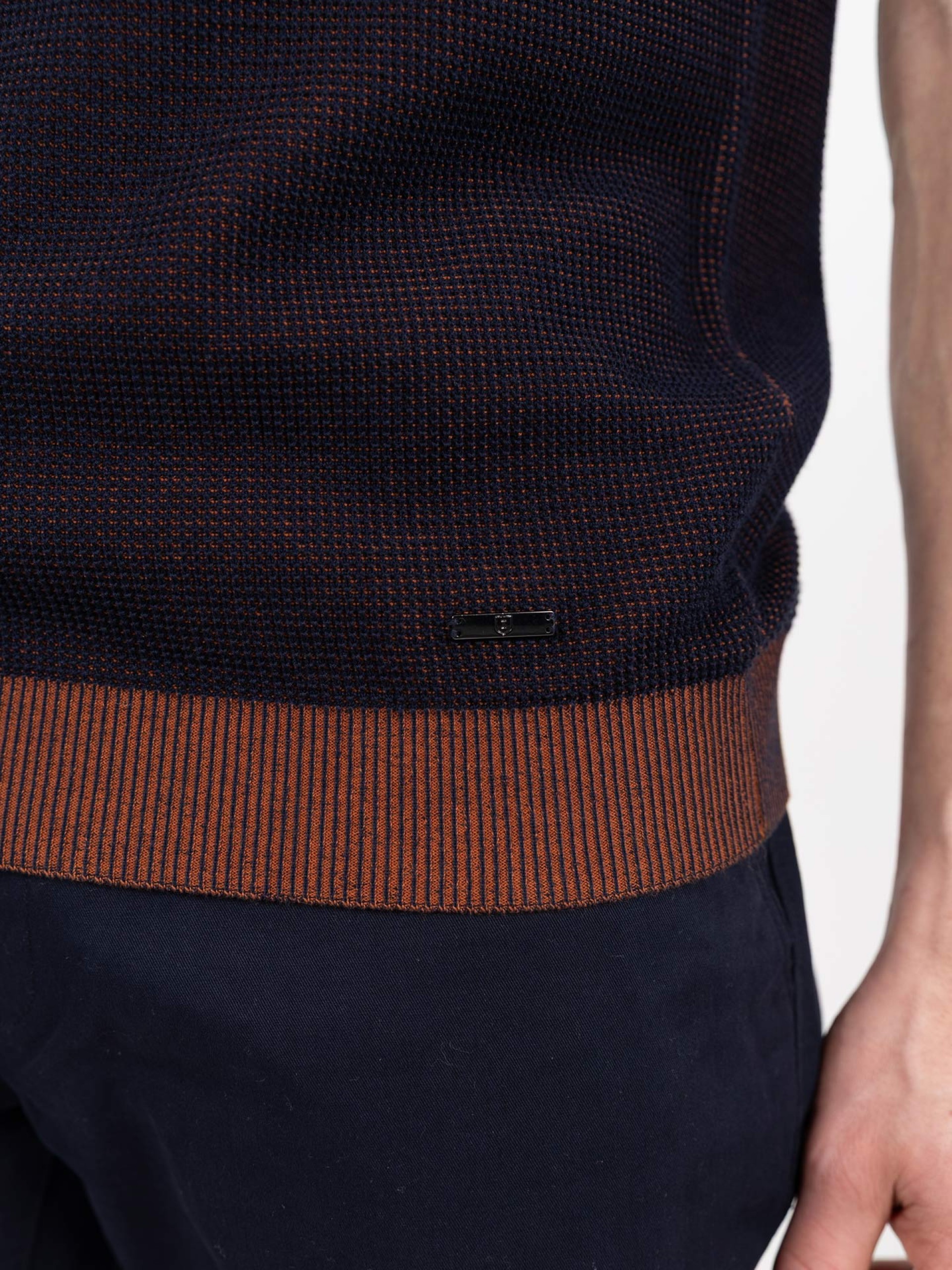 Polo de malha estruturada em algodão