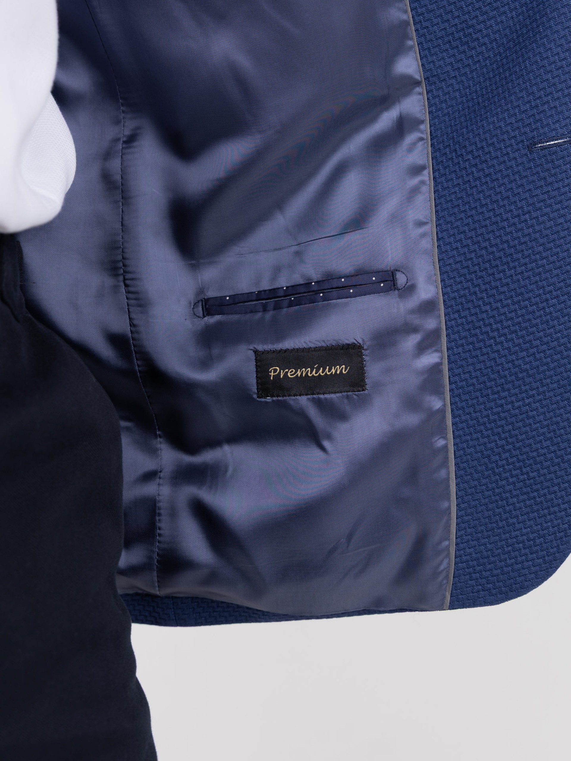 Blazer micro estruturado em lã e seda