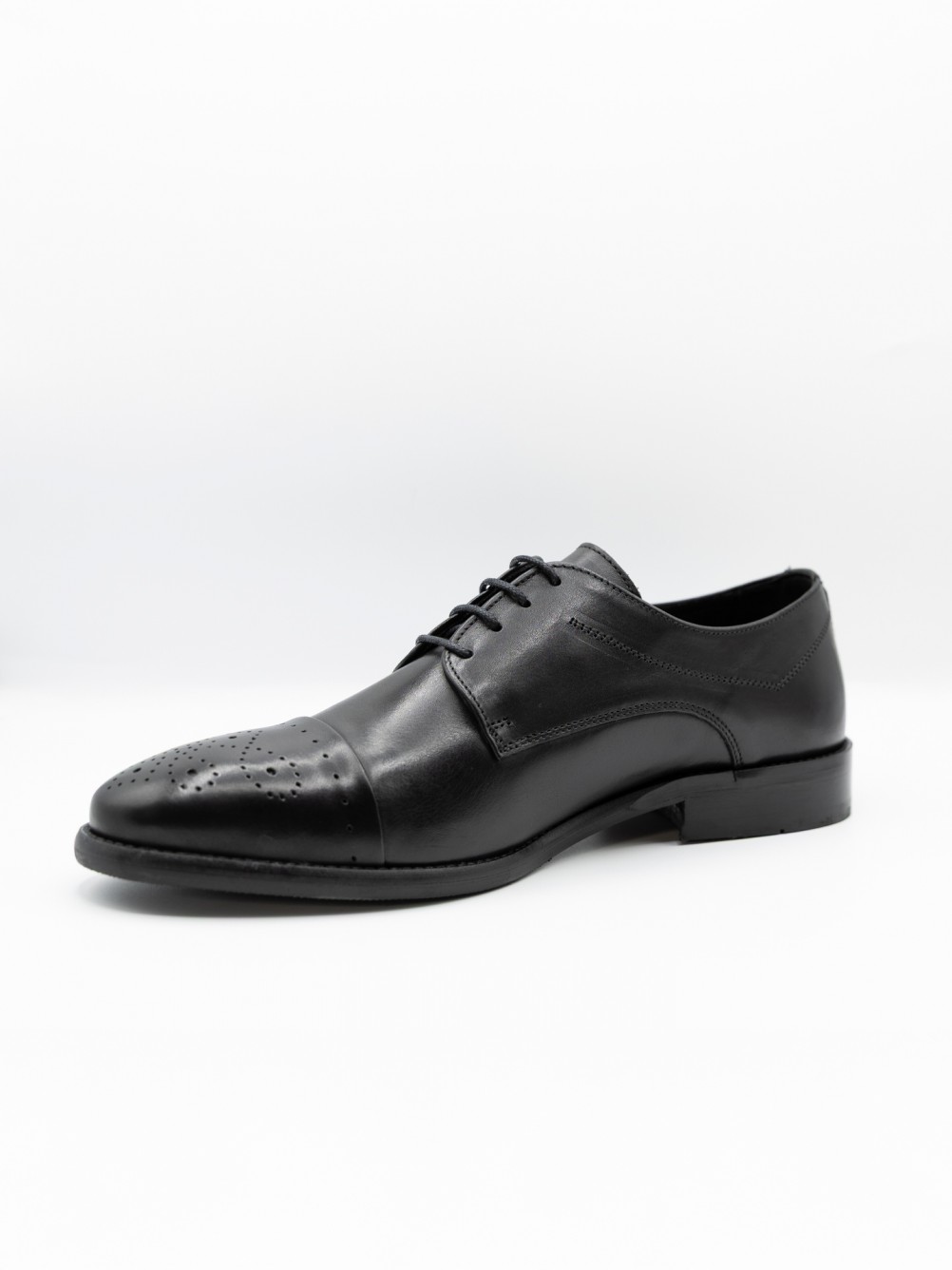Classic leather shoe