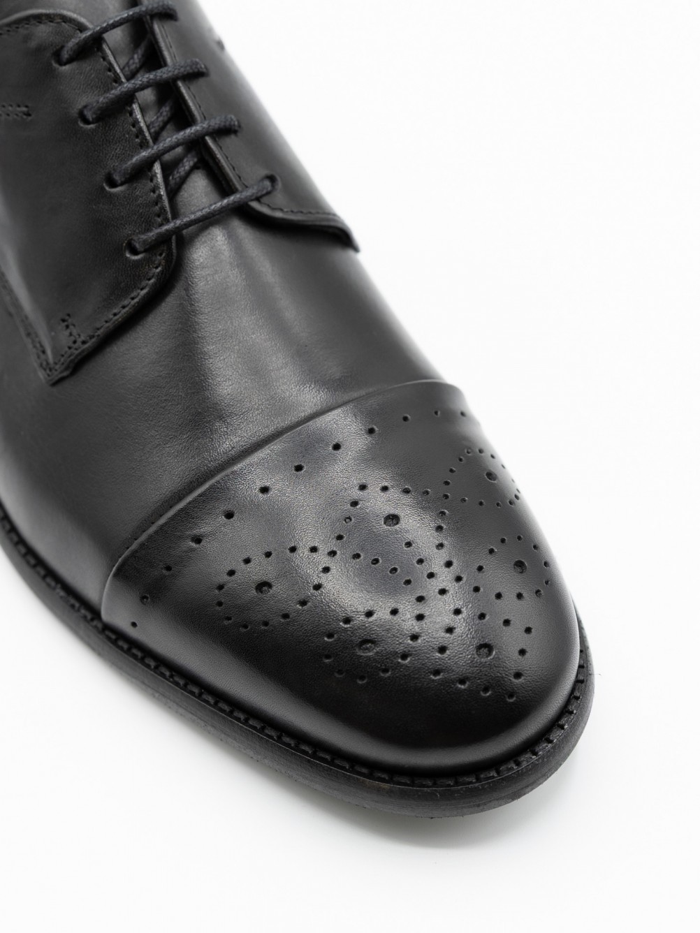 Classic leather shoe