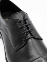 Classic leather shoe