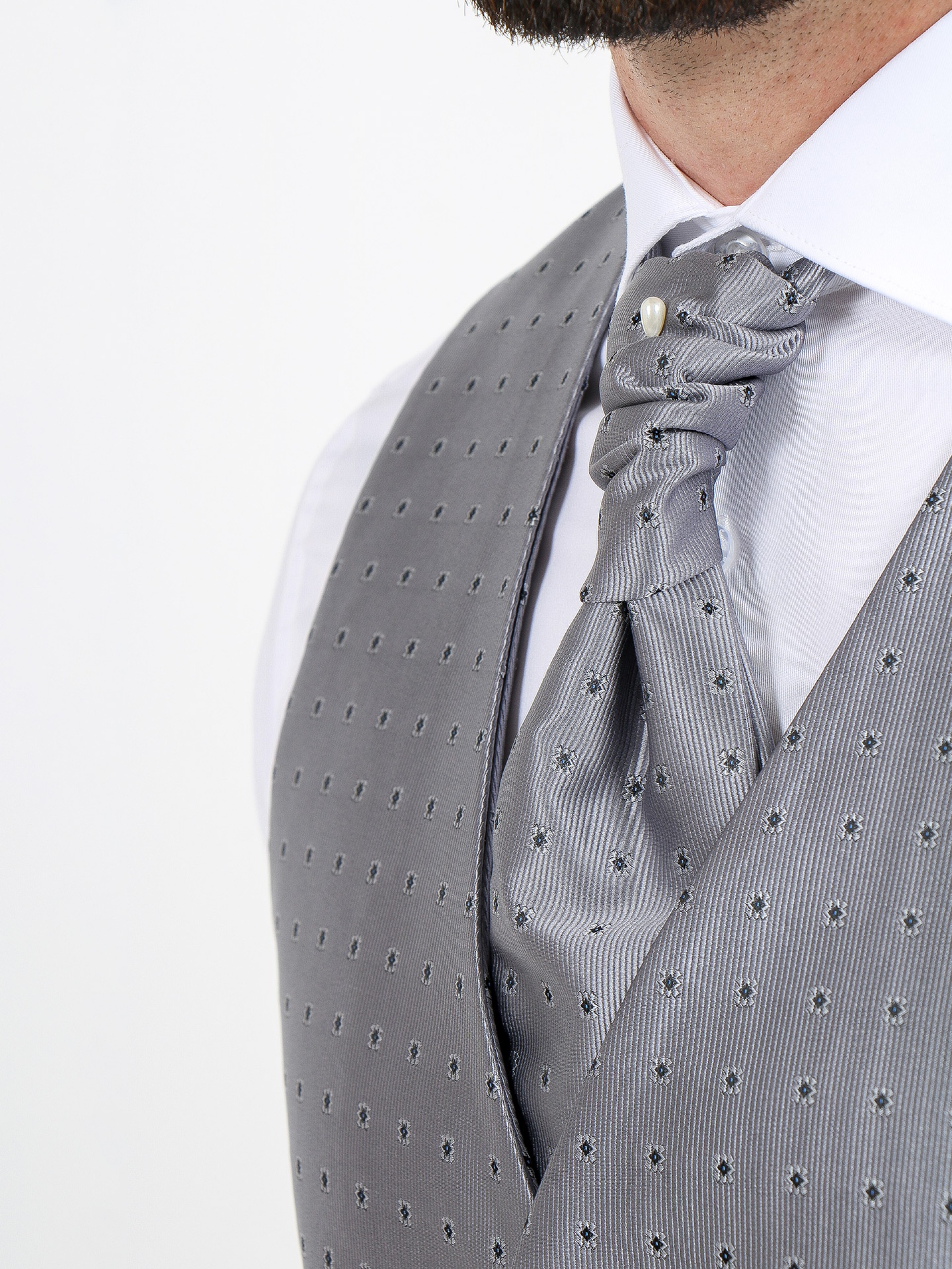 Ceremony waistcoat with tie