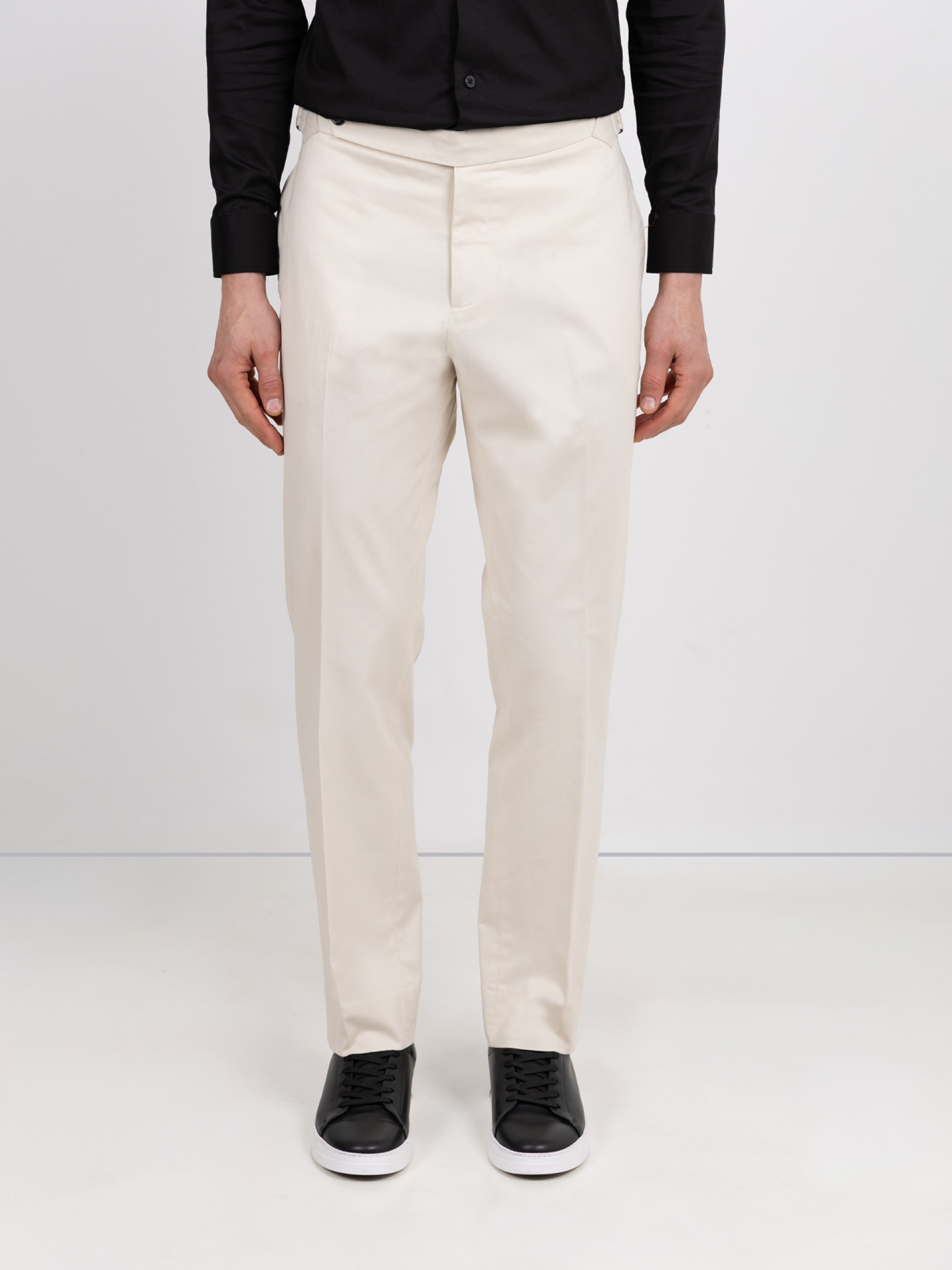Adjustable chino trousers