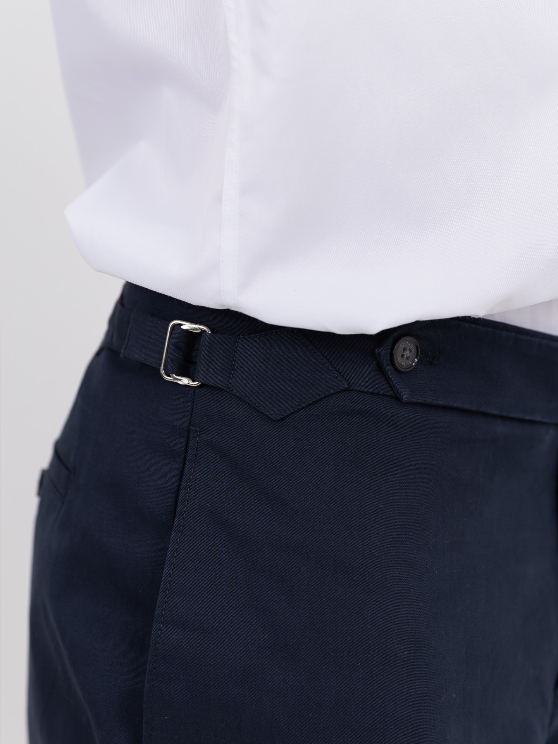 Adjustable chino trousers
