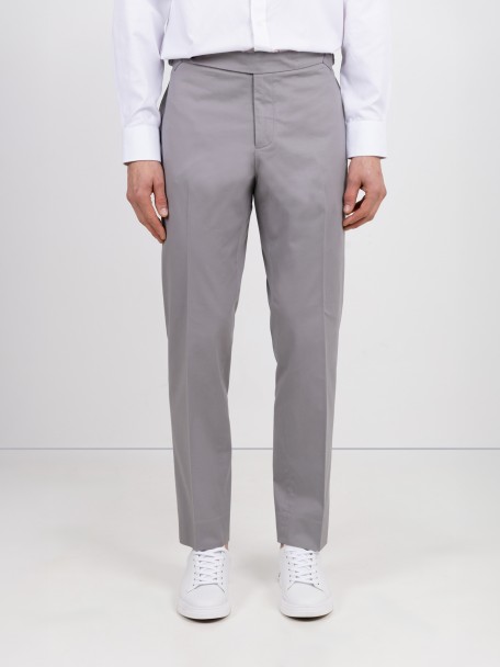 Adjustable chino trousers