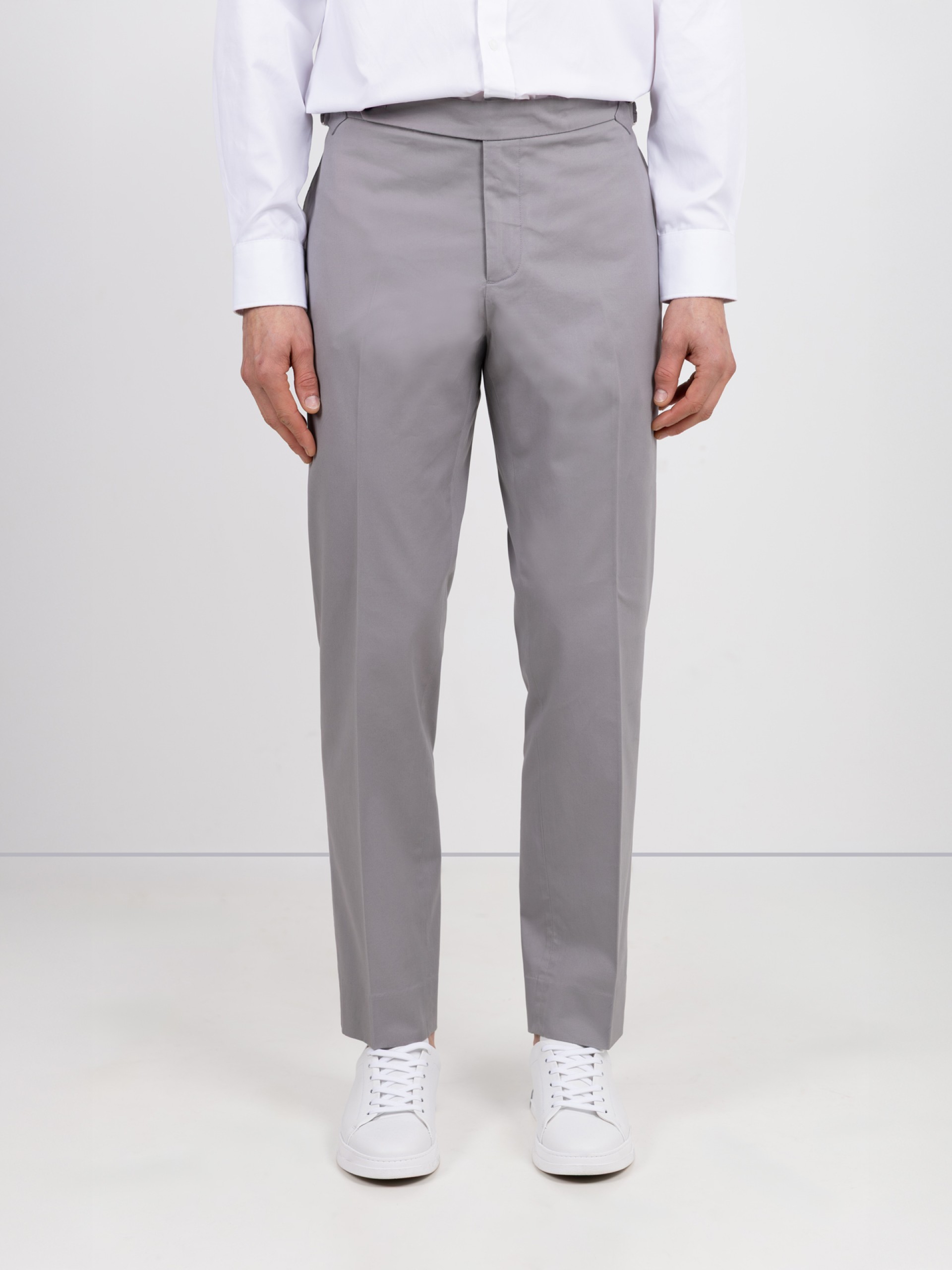 Adjustable chino trousers