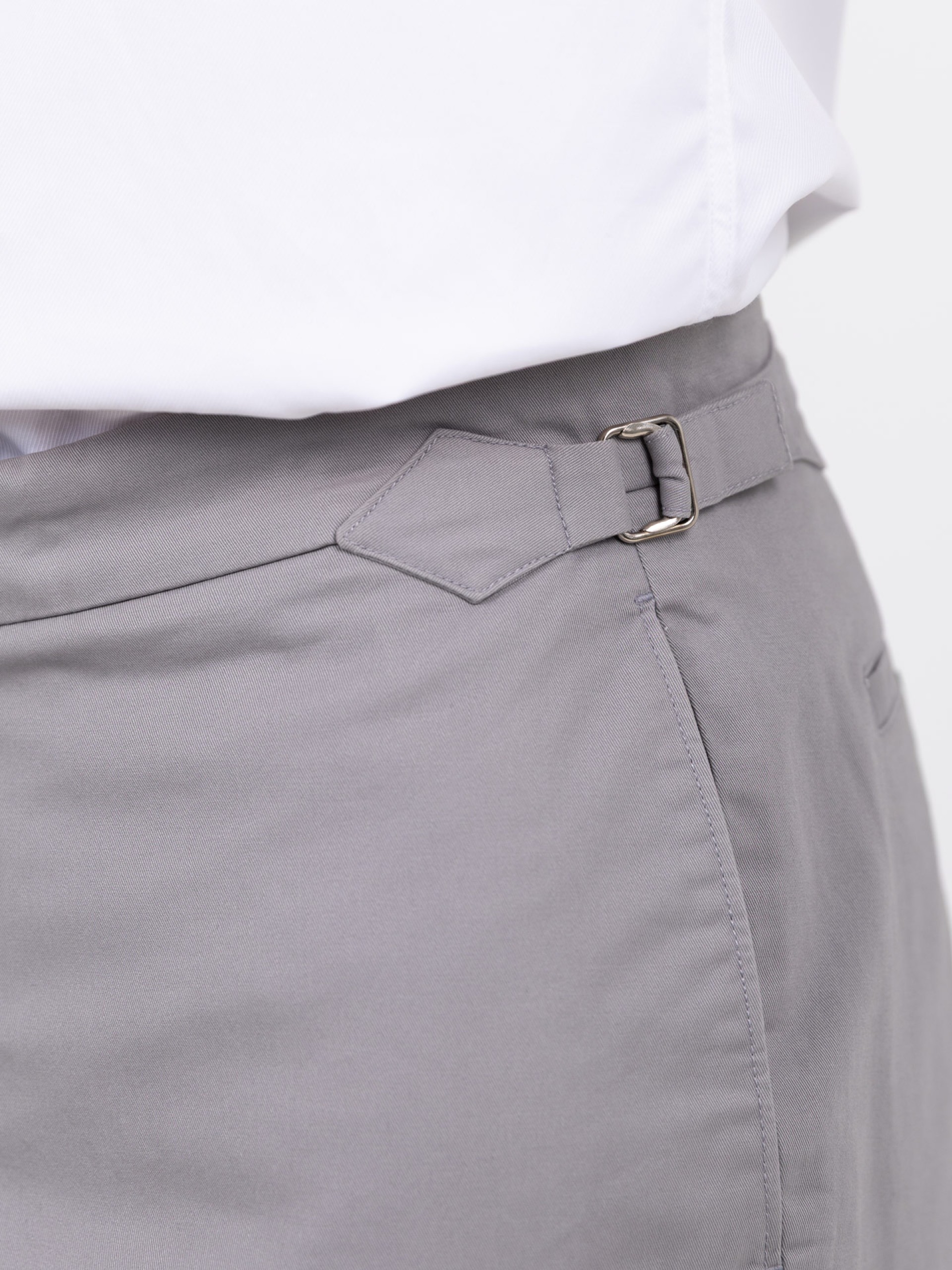 Adjustable chino trousers