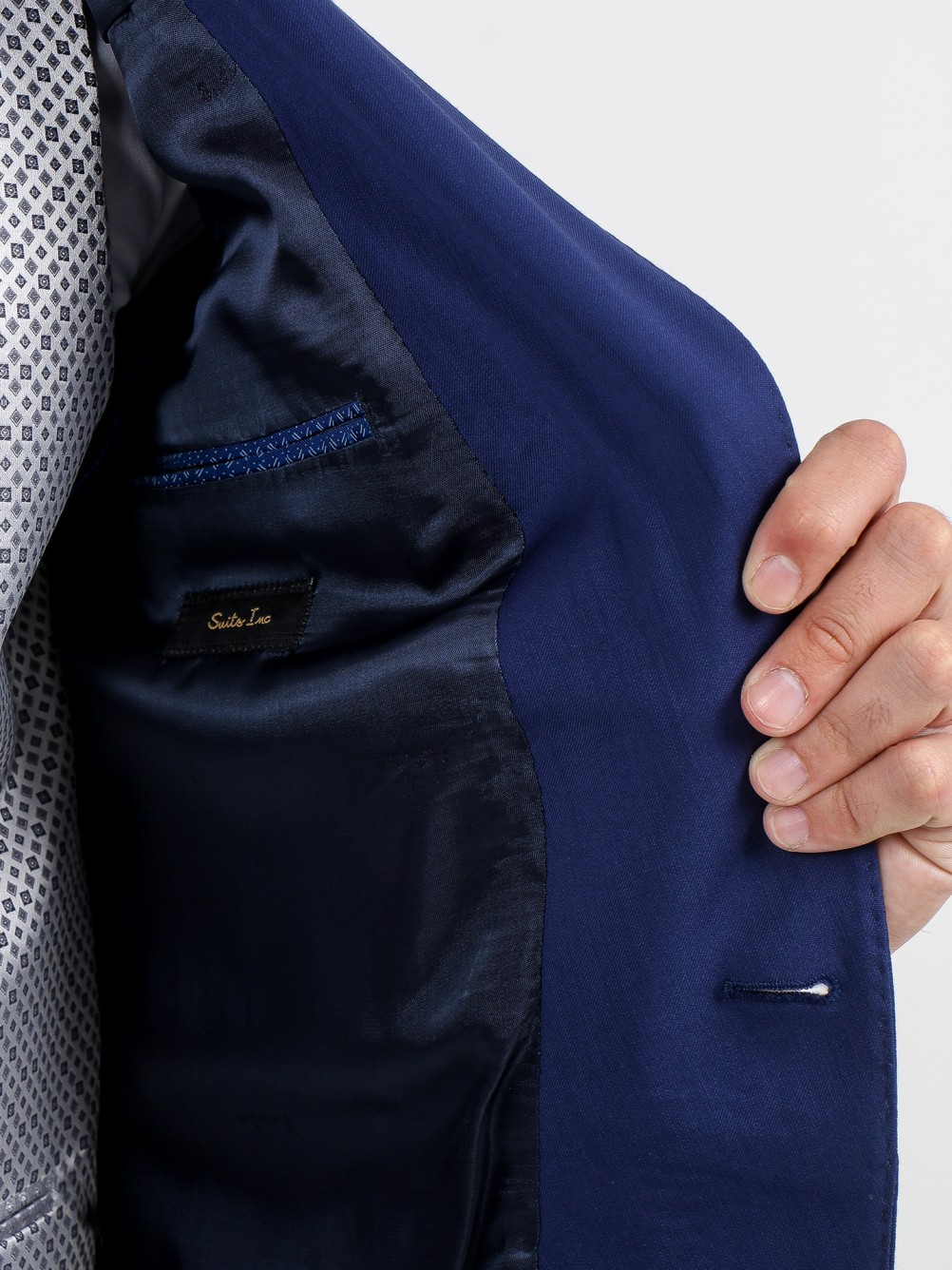 Fraque clássico com corte elegante