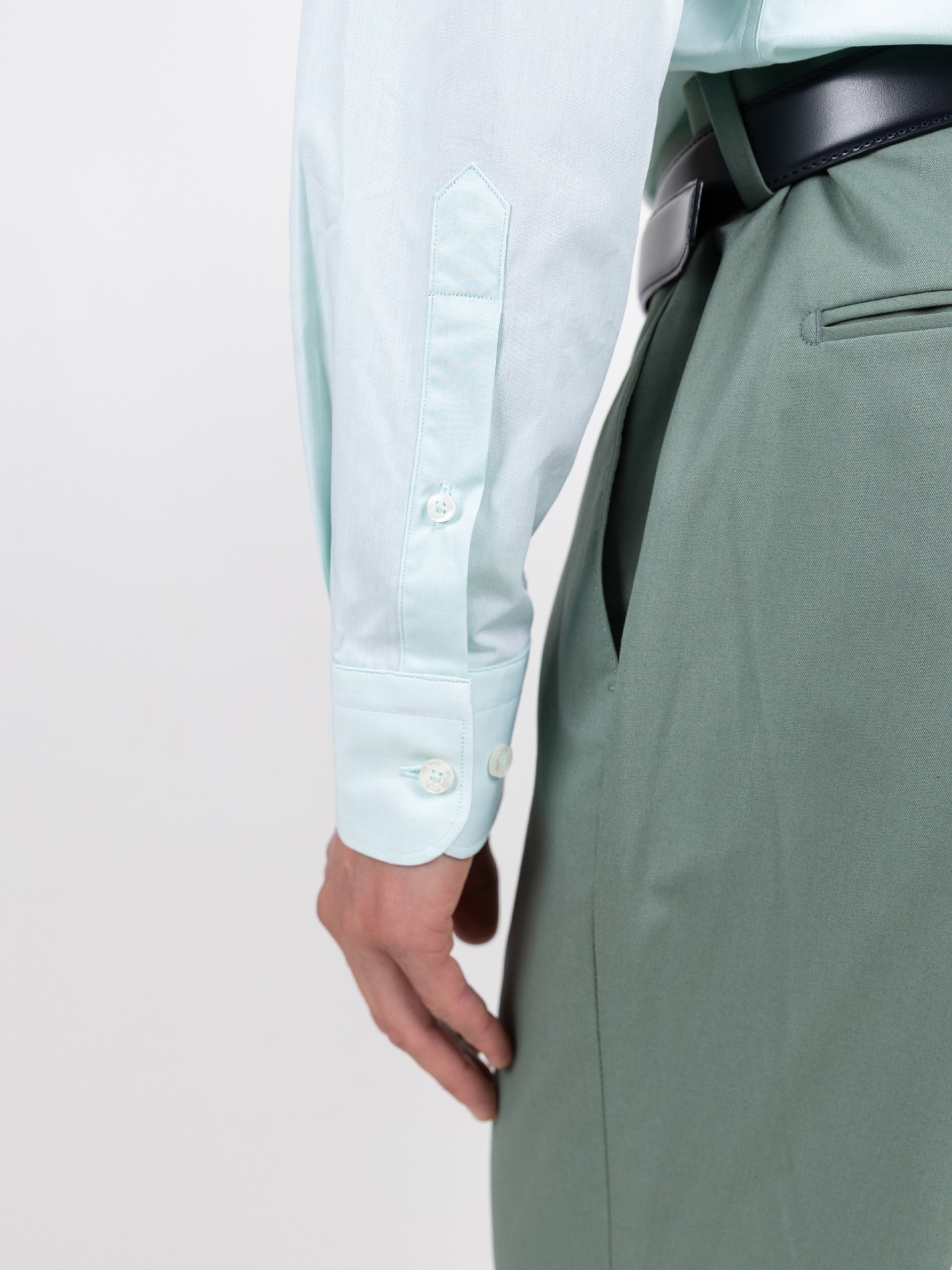 Camisa lisa 100% algodón slim fit