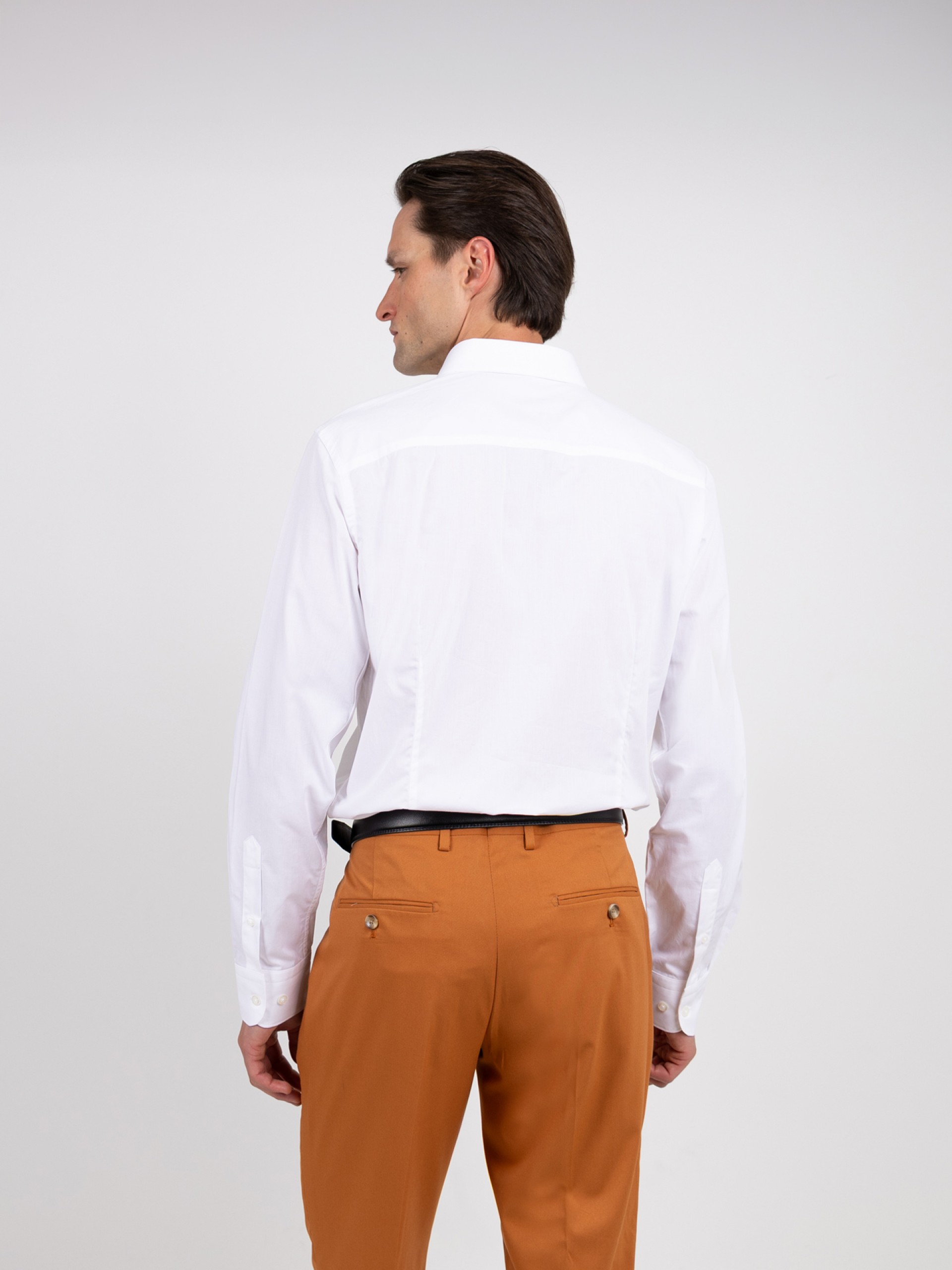 Camisa lisa 100% algodão slim fit