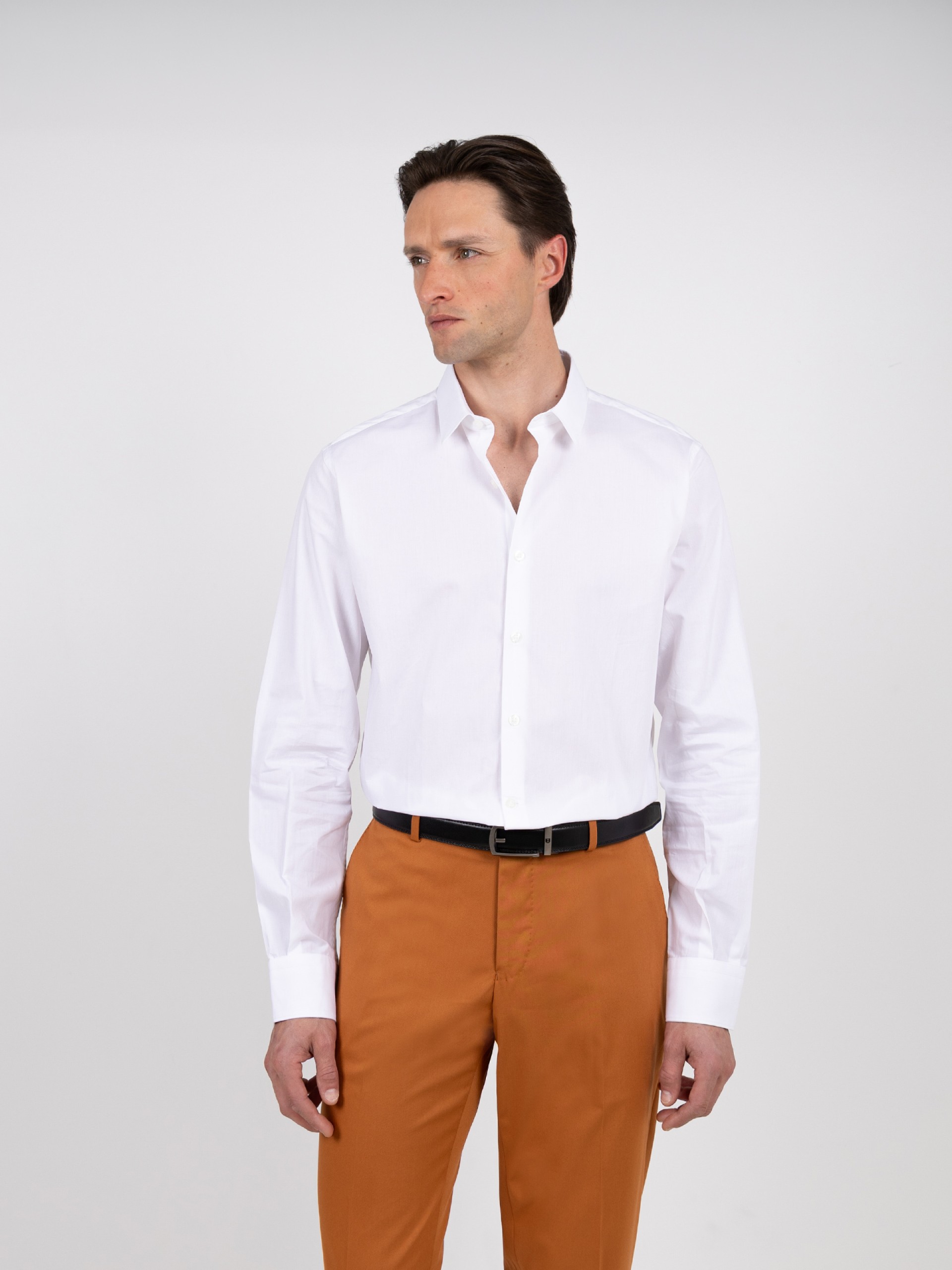 Camisa lisa 100% algodão slim fit