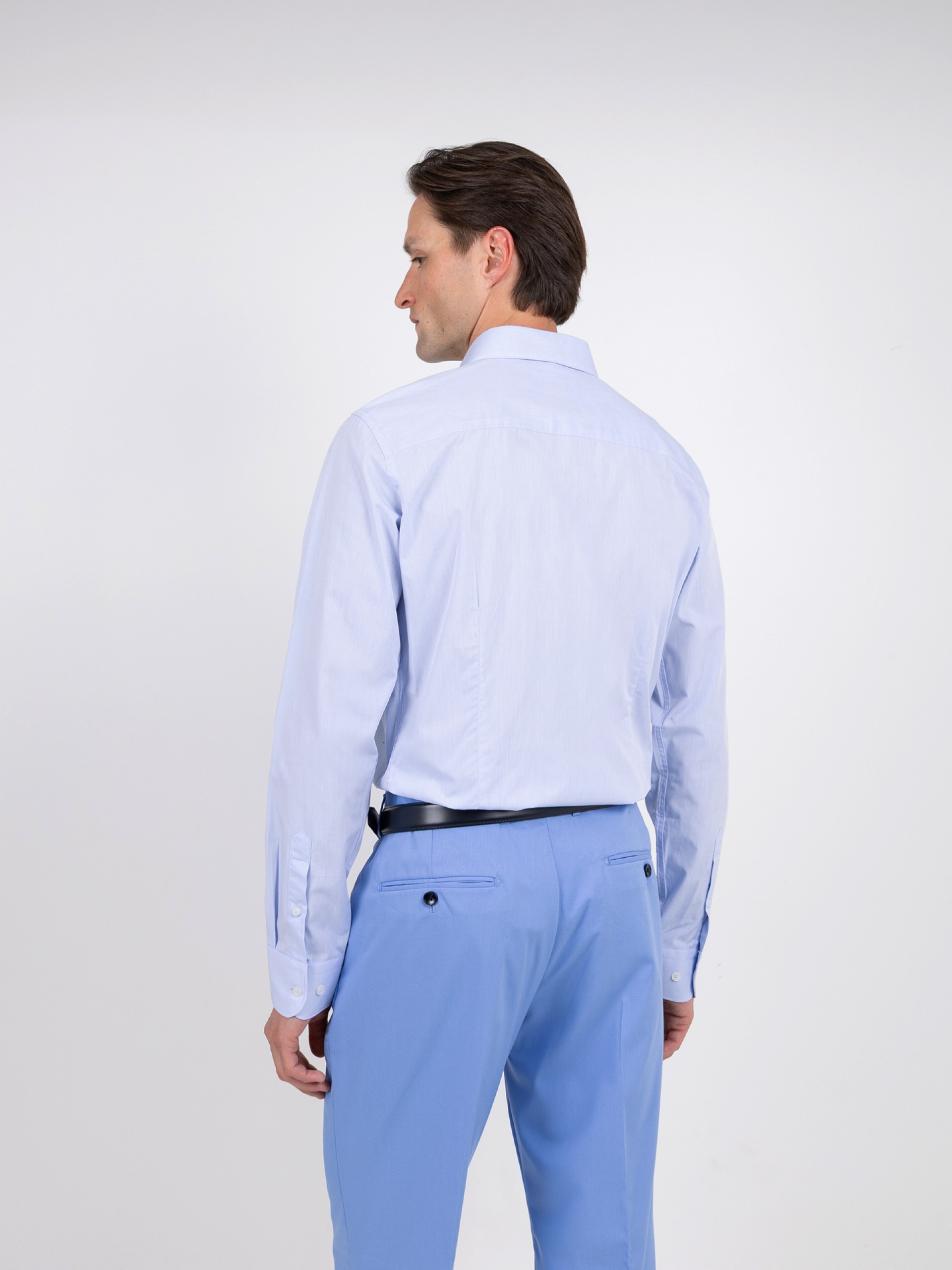 Camisa lisa 100% algodão slim fit
