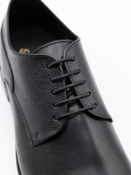 Elegant leather shoe Elegant leather shoe