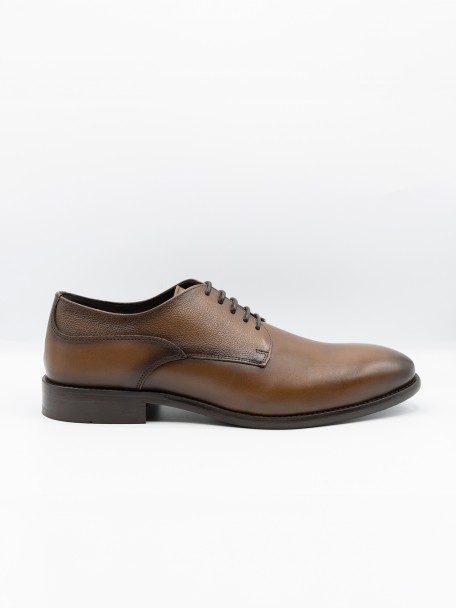 Elegant leather shoe