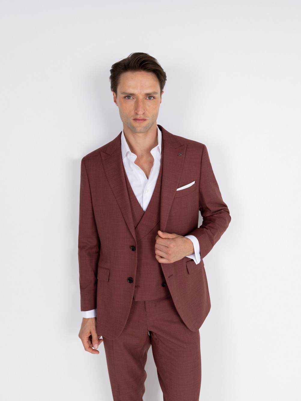 Fato liso slim fit com colete