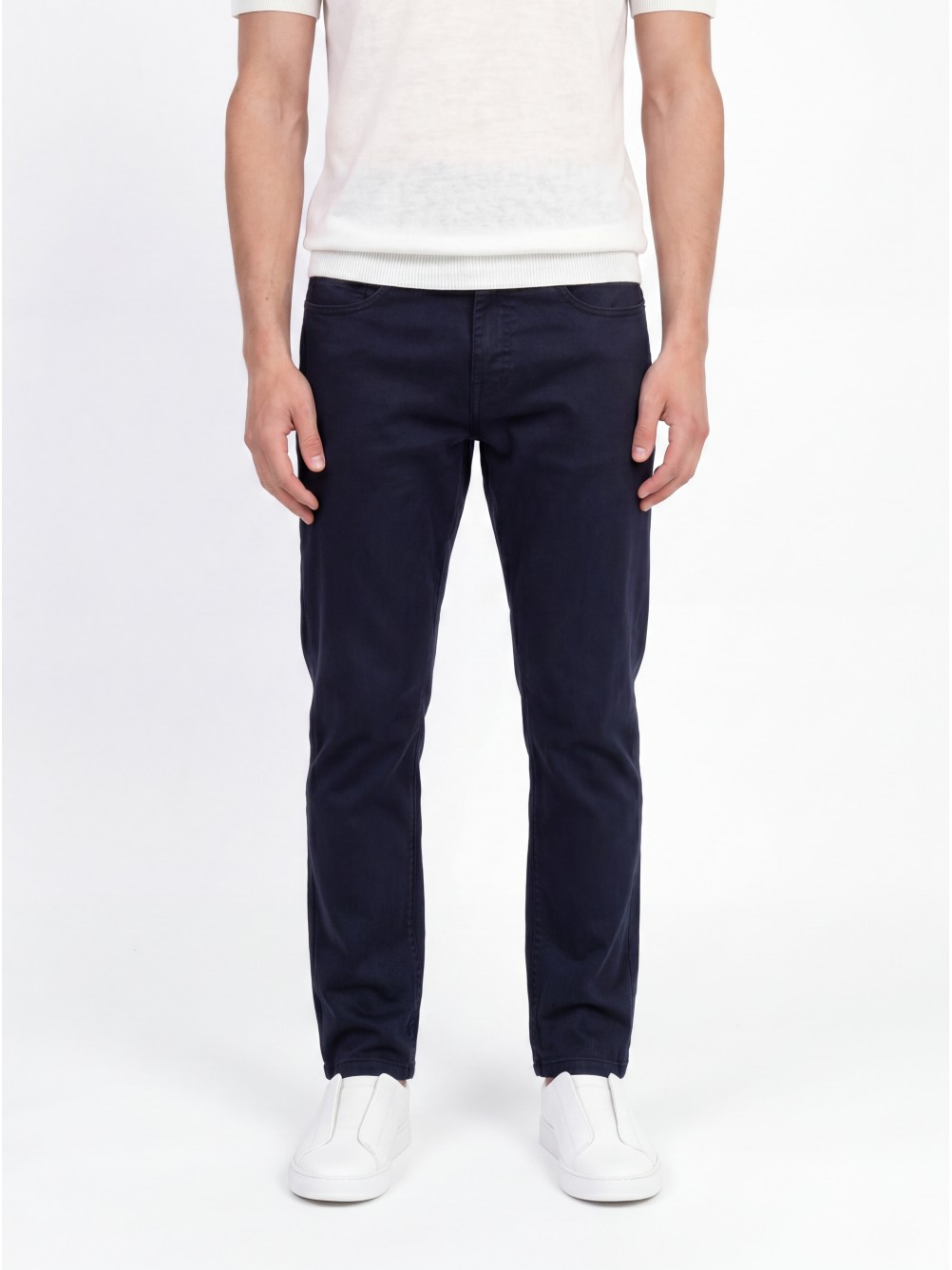 Calça regular fit em algodão estruturado