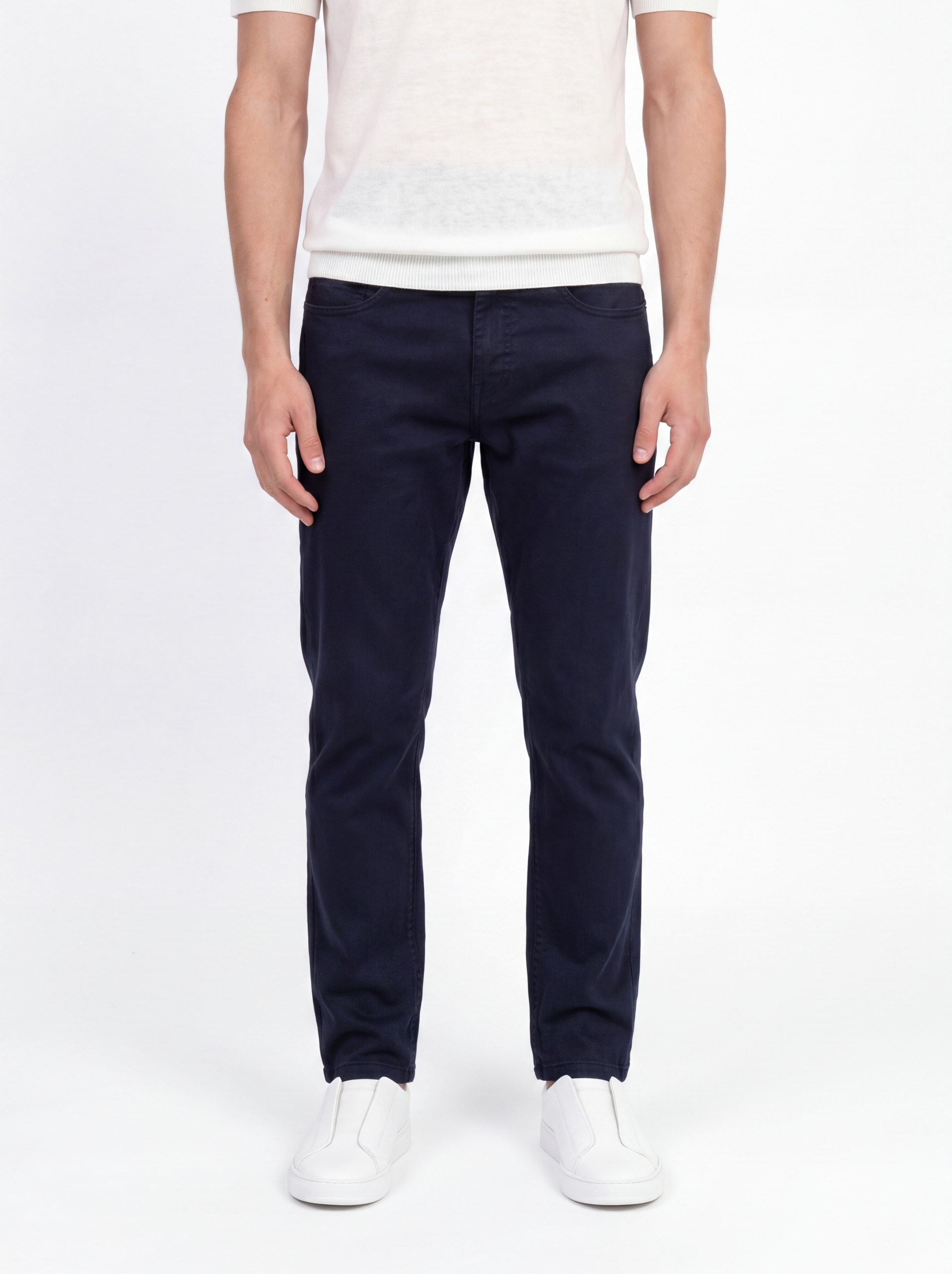 Calça regular fit em algodão estruturado