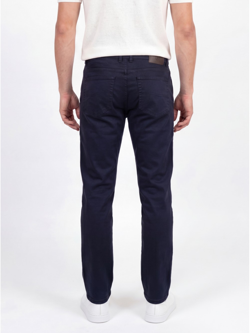 Calça regular fit em algodão estruturado