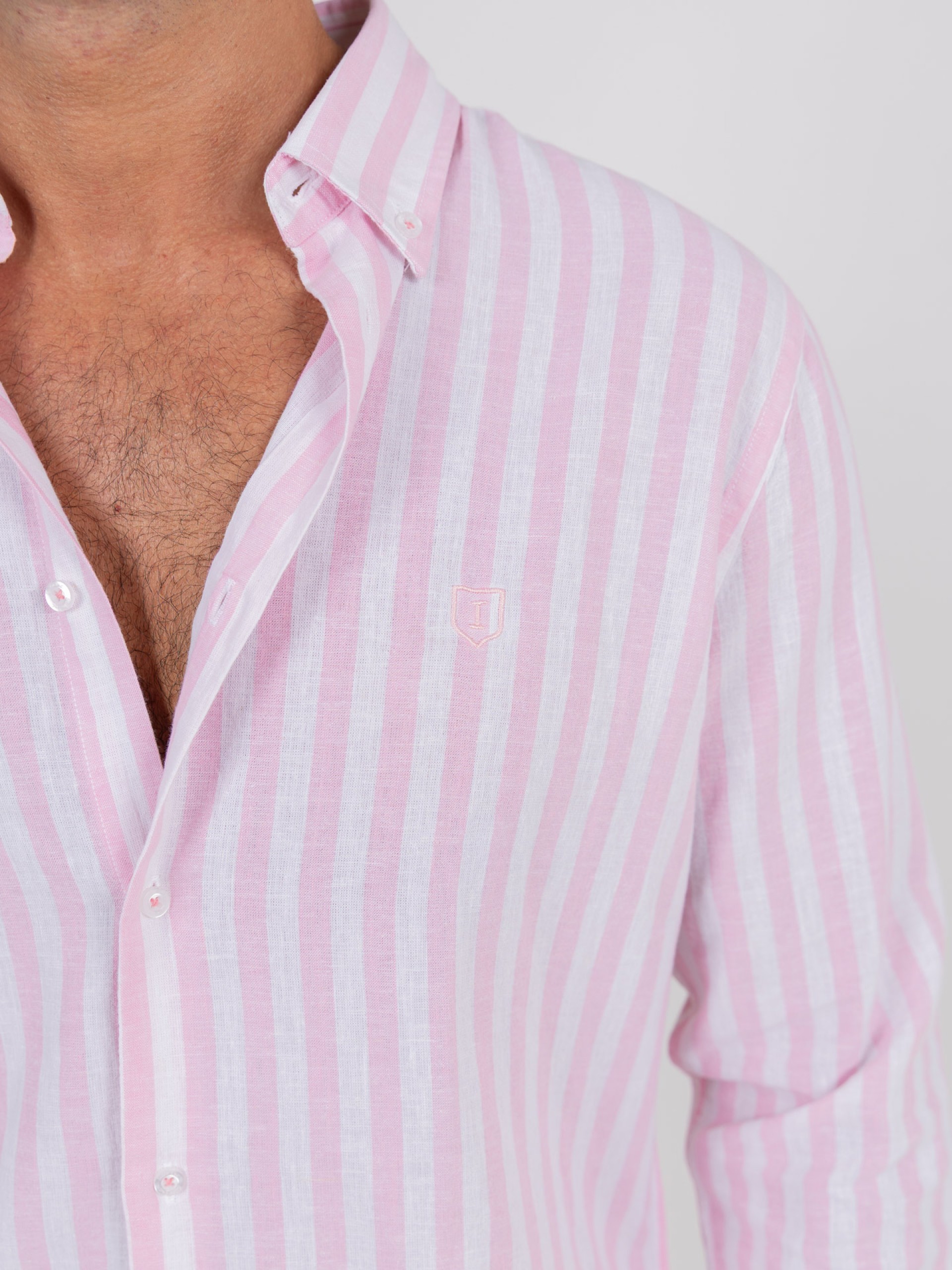 Camisa de linho e algodão padrão de risca