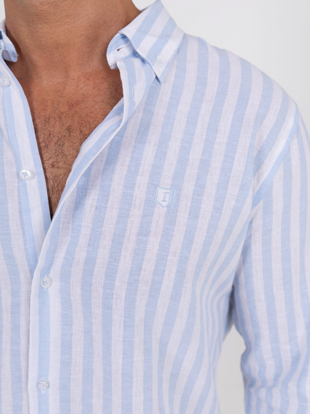 Camisa de linho e algodão padrão de risca