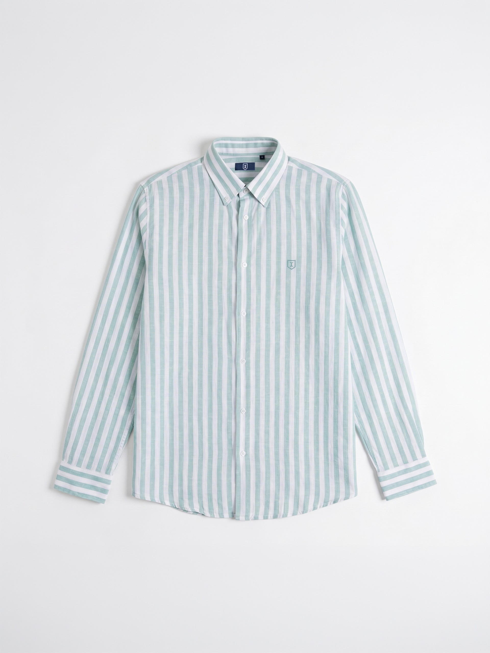 Camisa de lino y algodón con patrón de rayas
