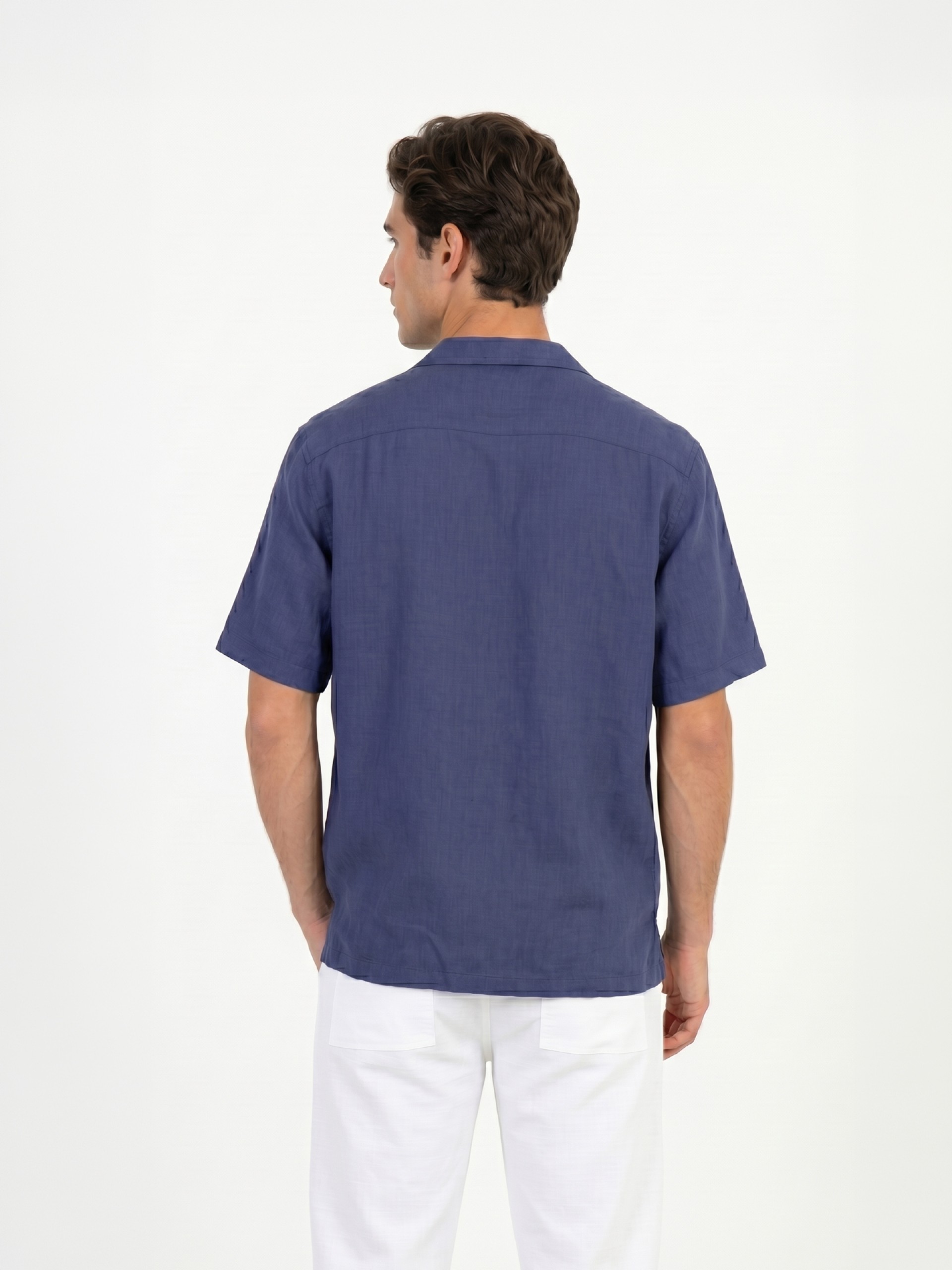 Plain linen shirt