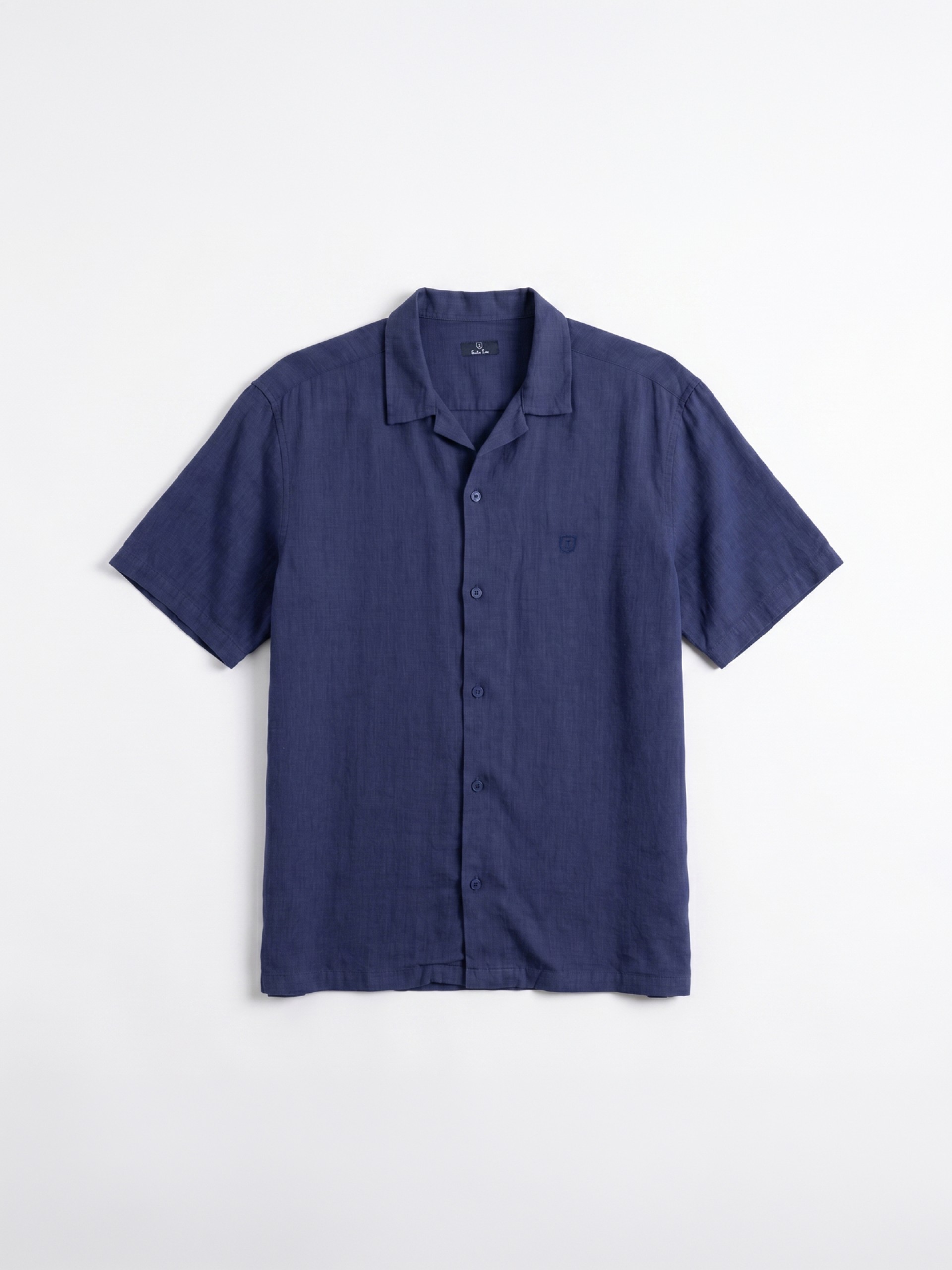Plain linen shirt