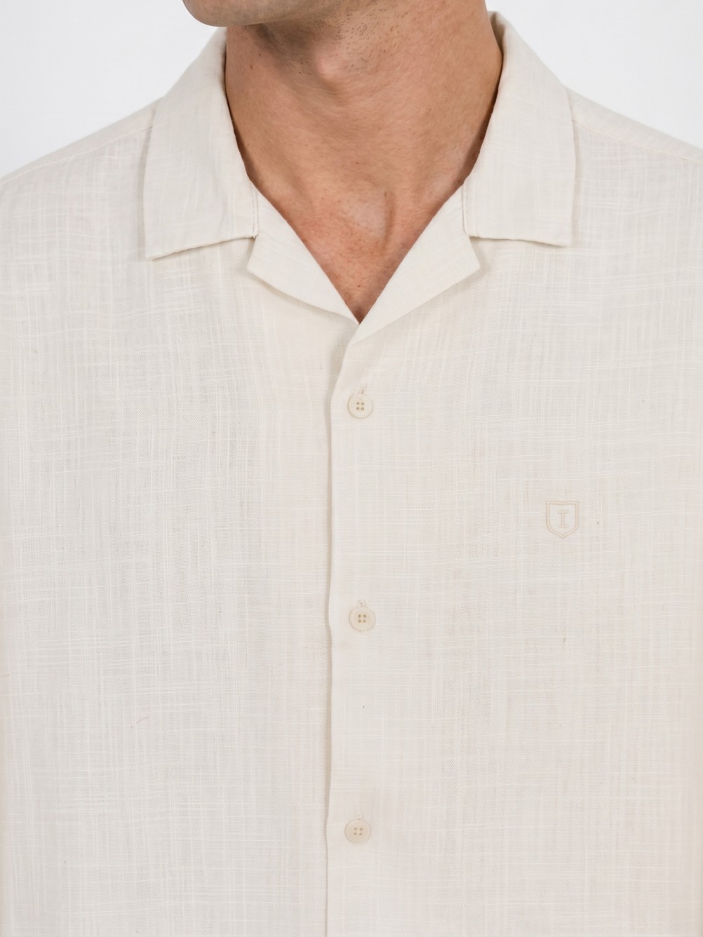Plain linen shirt
