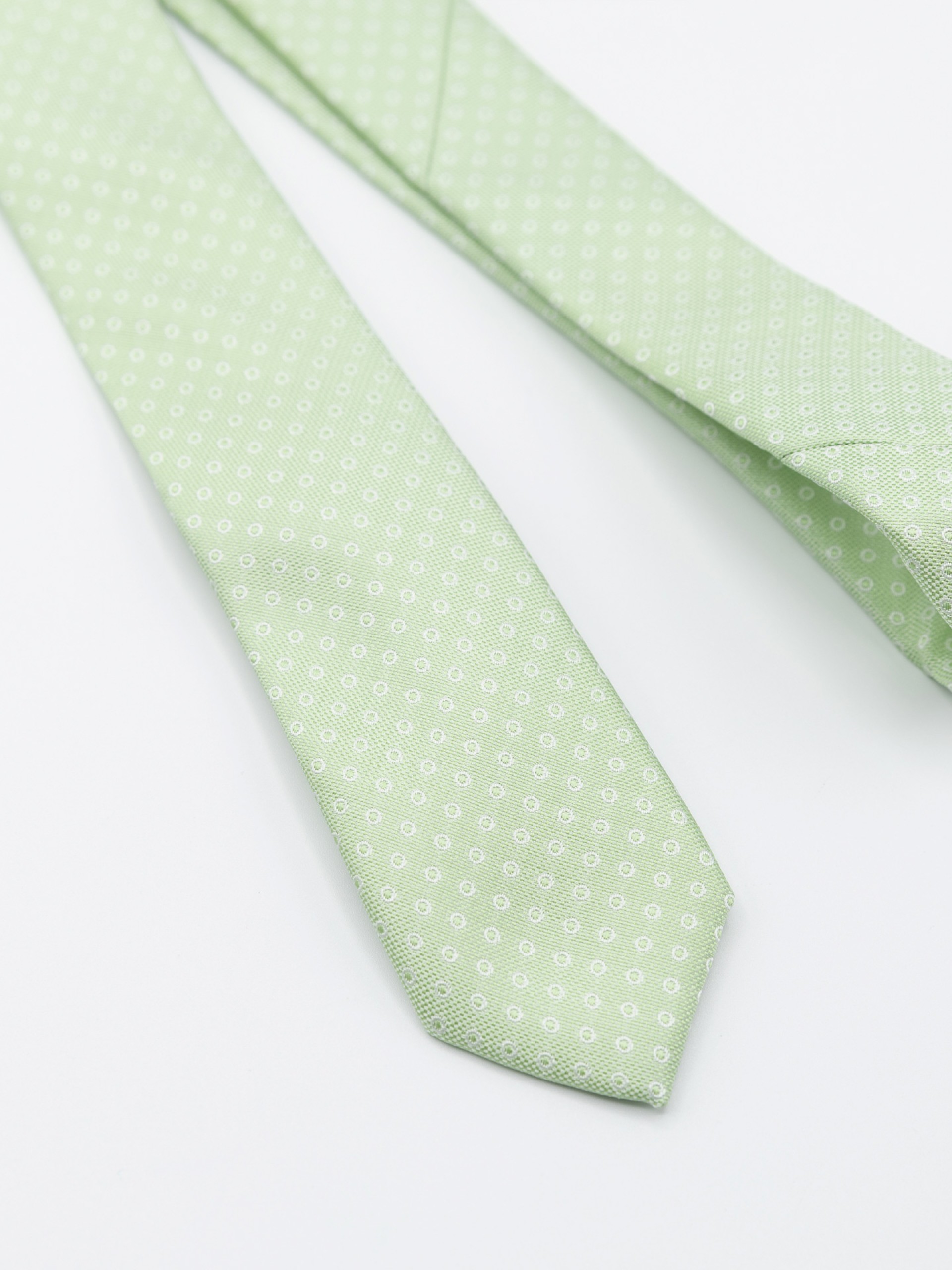 Elegant slim tie