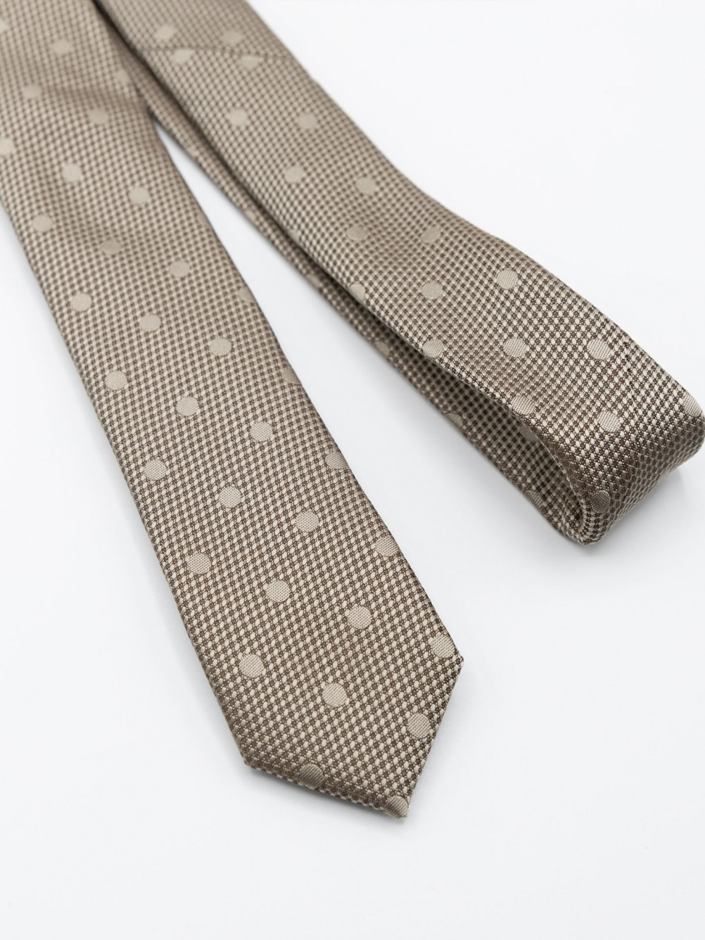 Gravata fina elegante
