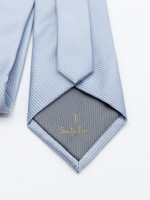 Elegant regular fit tie
