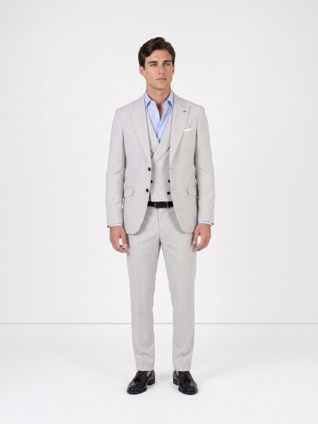 Fato liso slim fit com colete