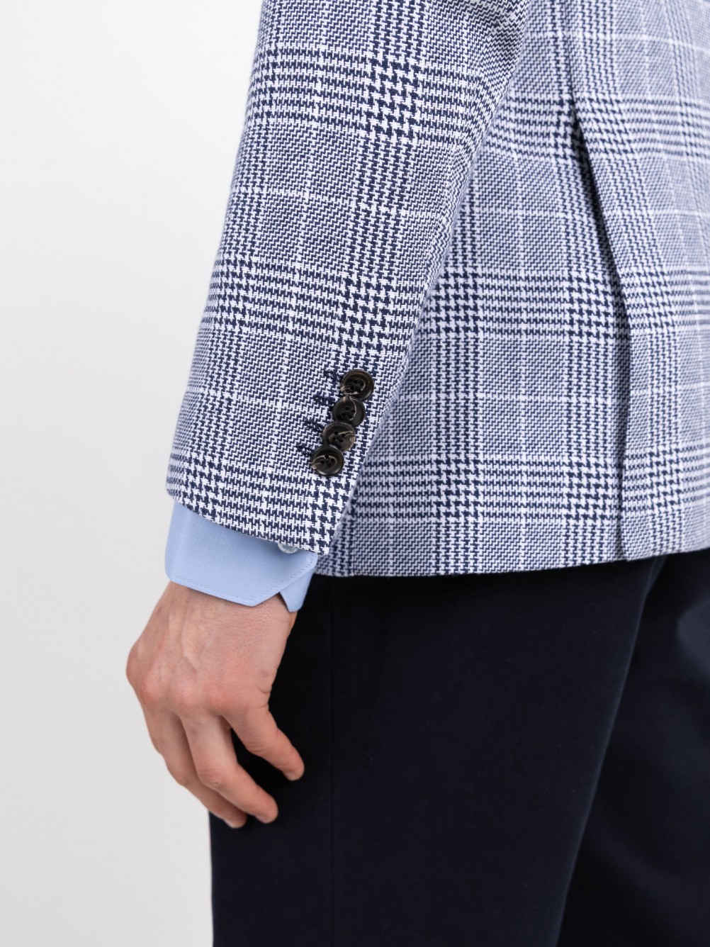 Blazer de padrão xadrez com linho