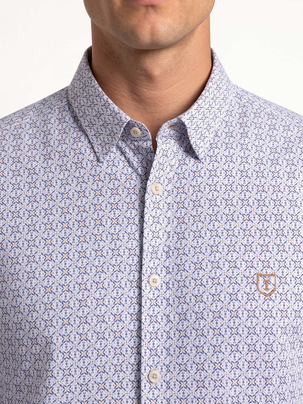 Camisa com padr�o 100% algod�o
