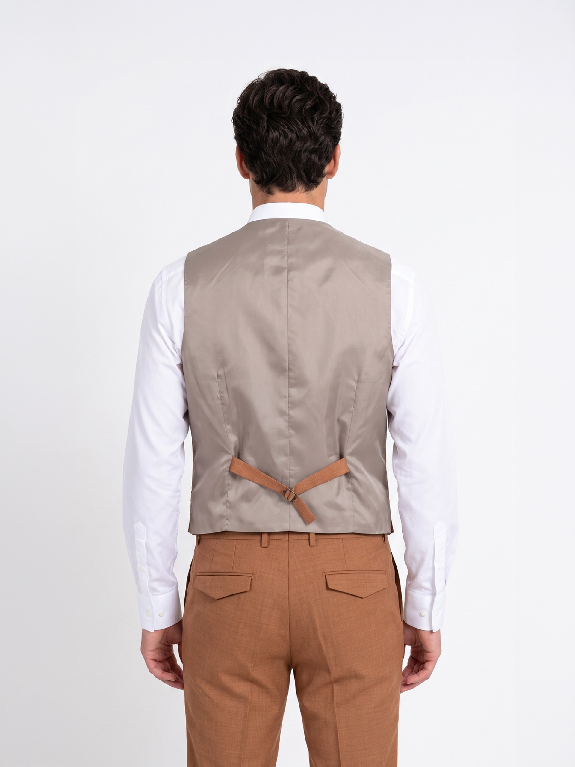 Fato liso slim fit com colete